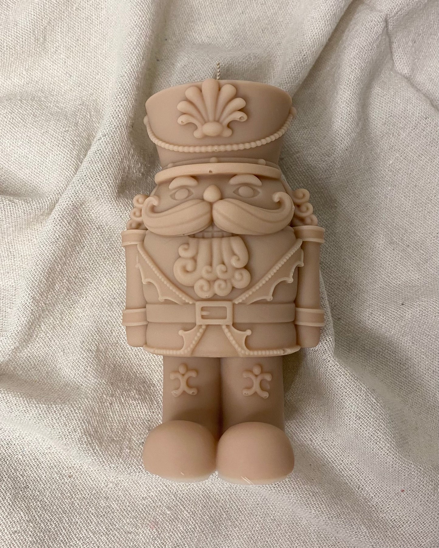 Bézs Diótörő szoborgyertya