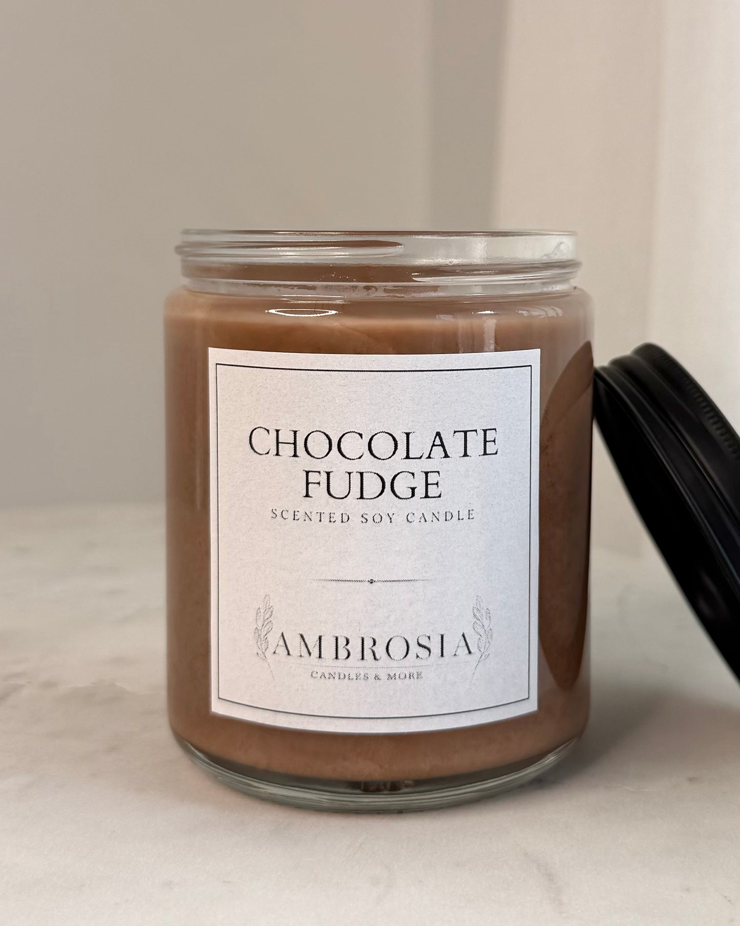 Chocolate Fudge illatgyertya fa kanóccal