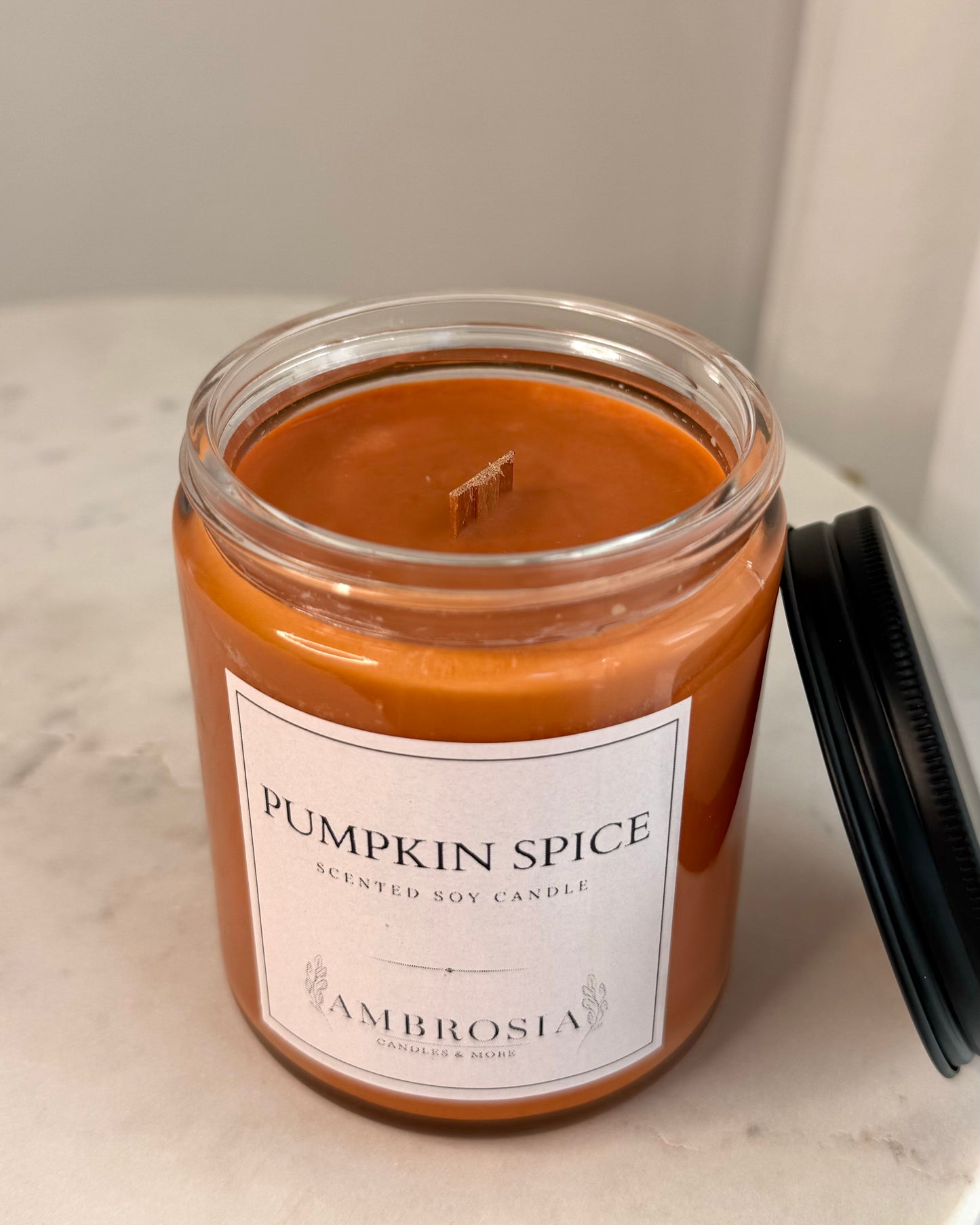 Pumpkin Spice illatgyertya fa kanóccal