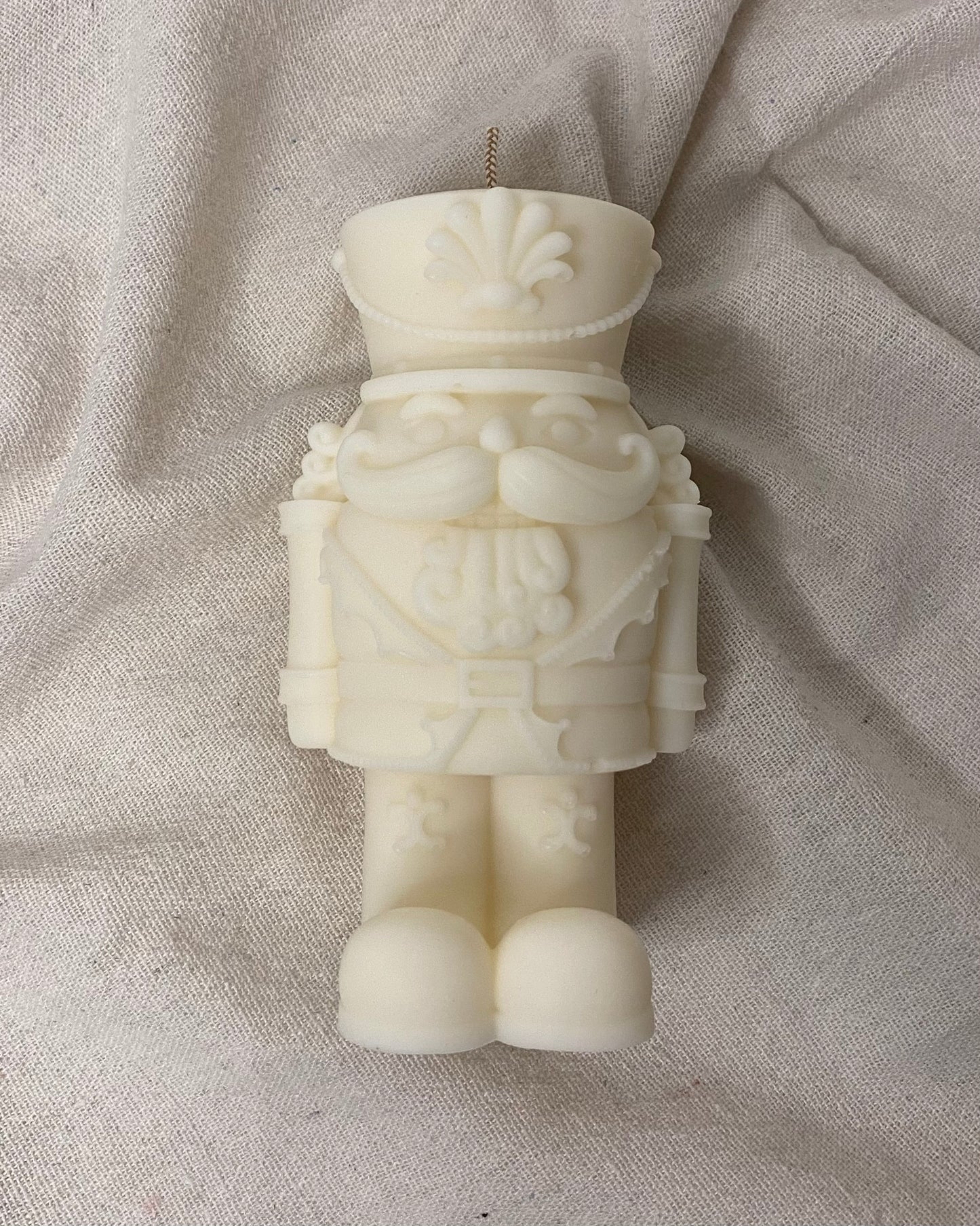 Diótörő szoborgyertya