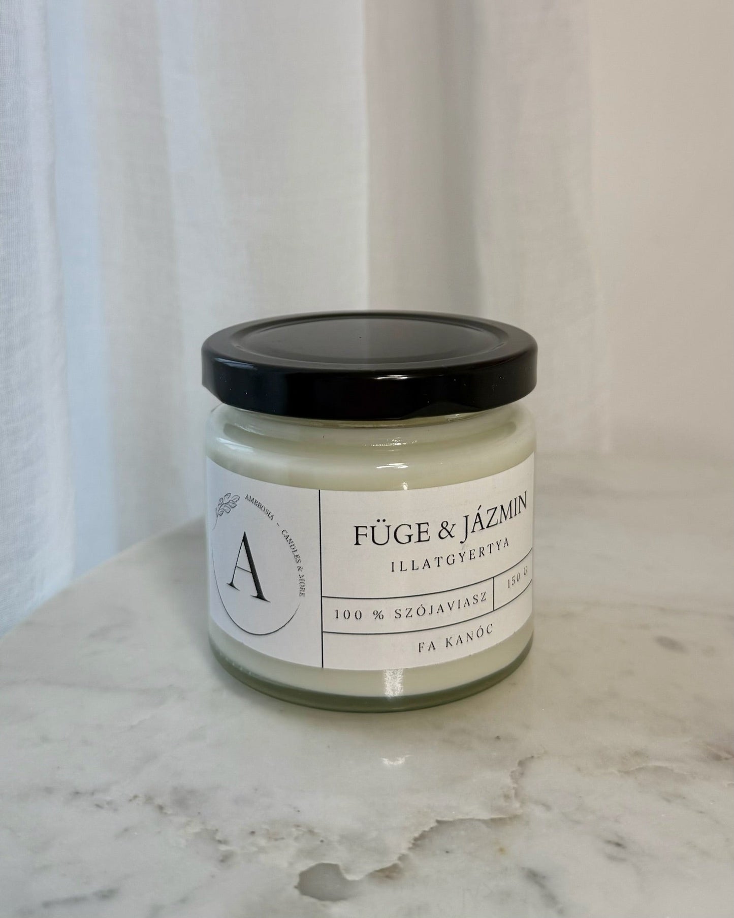 Füge & jázmin illatgyertya fa kanóccal - AMBROSIA Candles & More