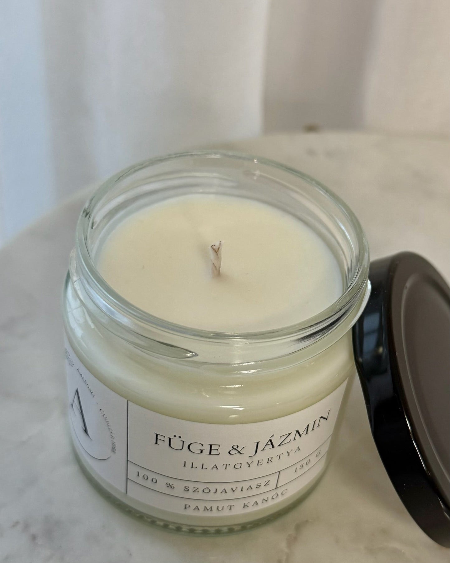 Füge & jázmin illatgyertya pamut kanóccal - AMBROSIA Candles & More
