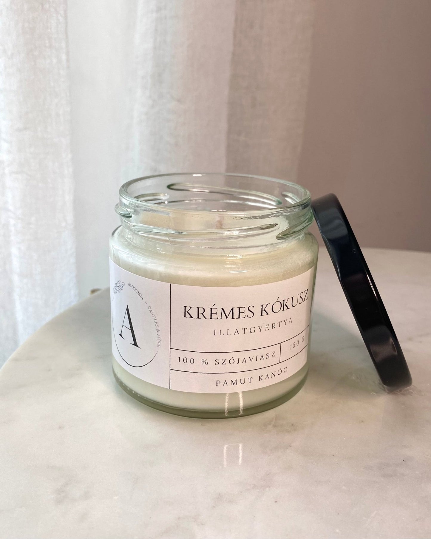 Krémes kókusz illatgyertya pamut kanóccal - AMBROSIA Candles & More