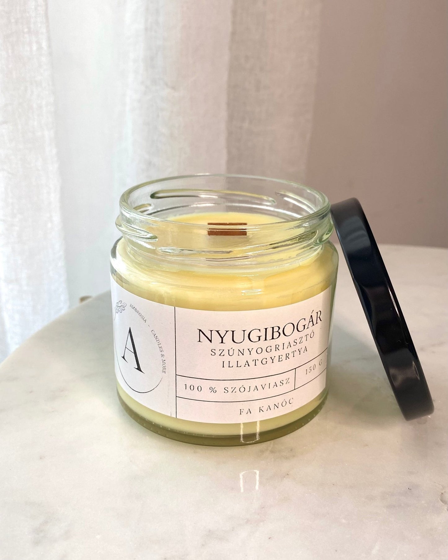 NyugiBogár szúnyogriasztó gyertya fa kanóccal - AMBROSIA Candles & More