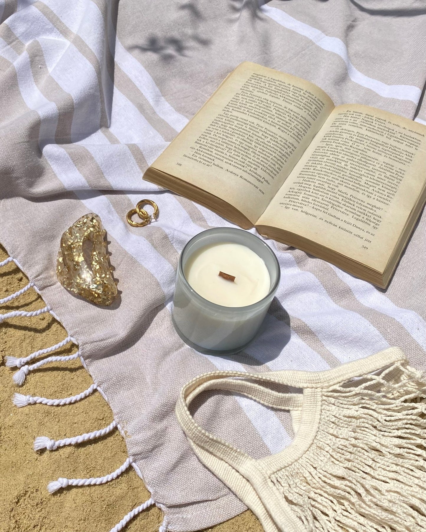 Soleil Blanc illatgyertya prémium üvegben fa kanóccal - AMBROSIA Candles & More