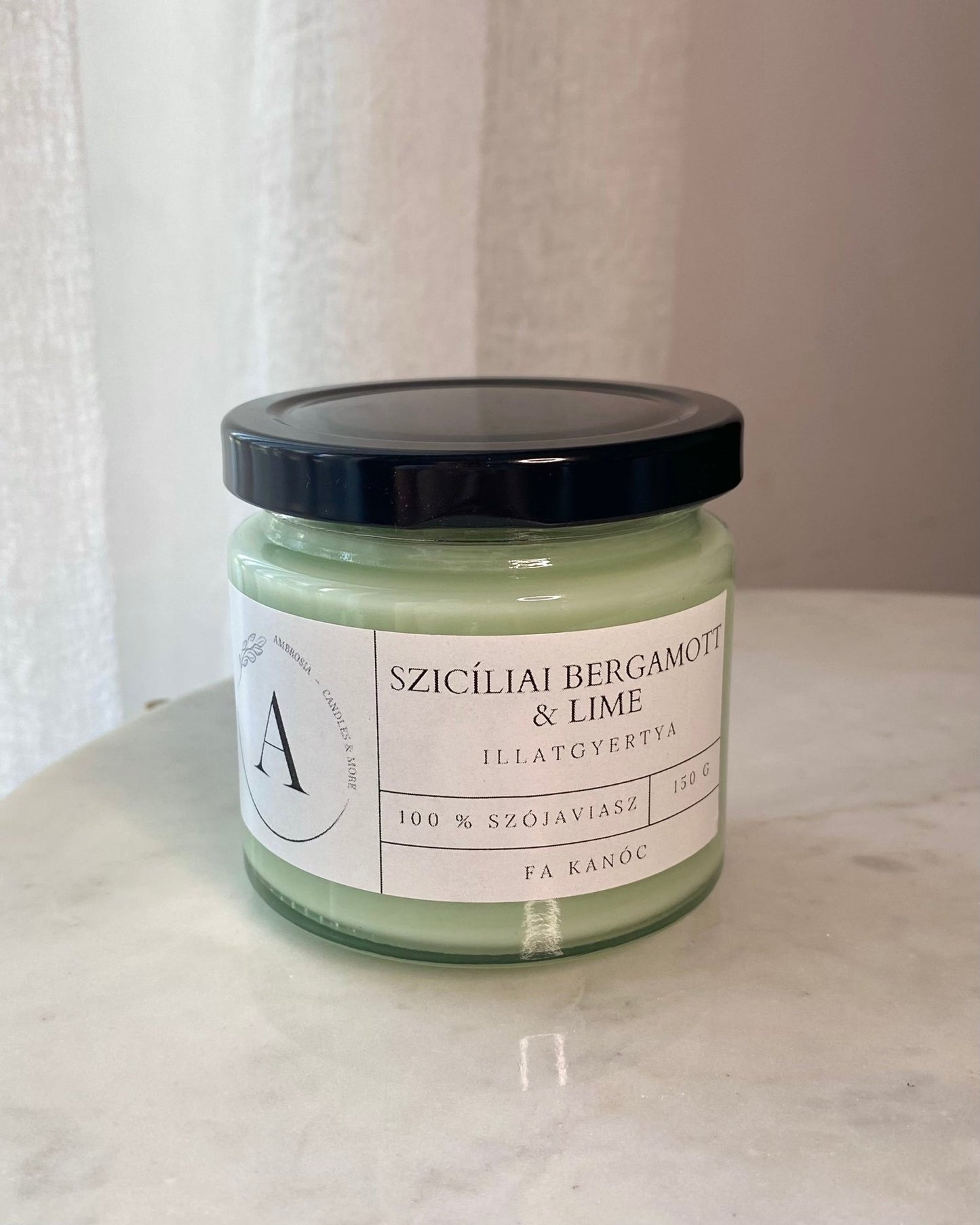 Szicíliai bergamott & lime illatgyertya fa kanóccal - AMBROSIA Candles & More