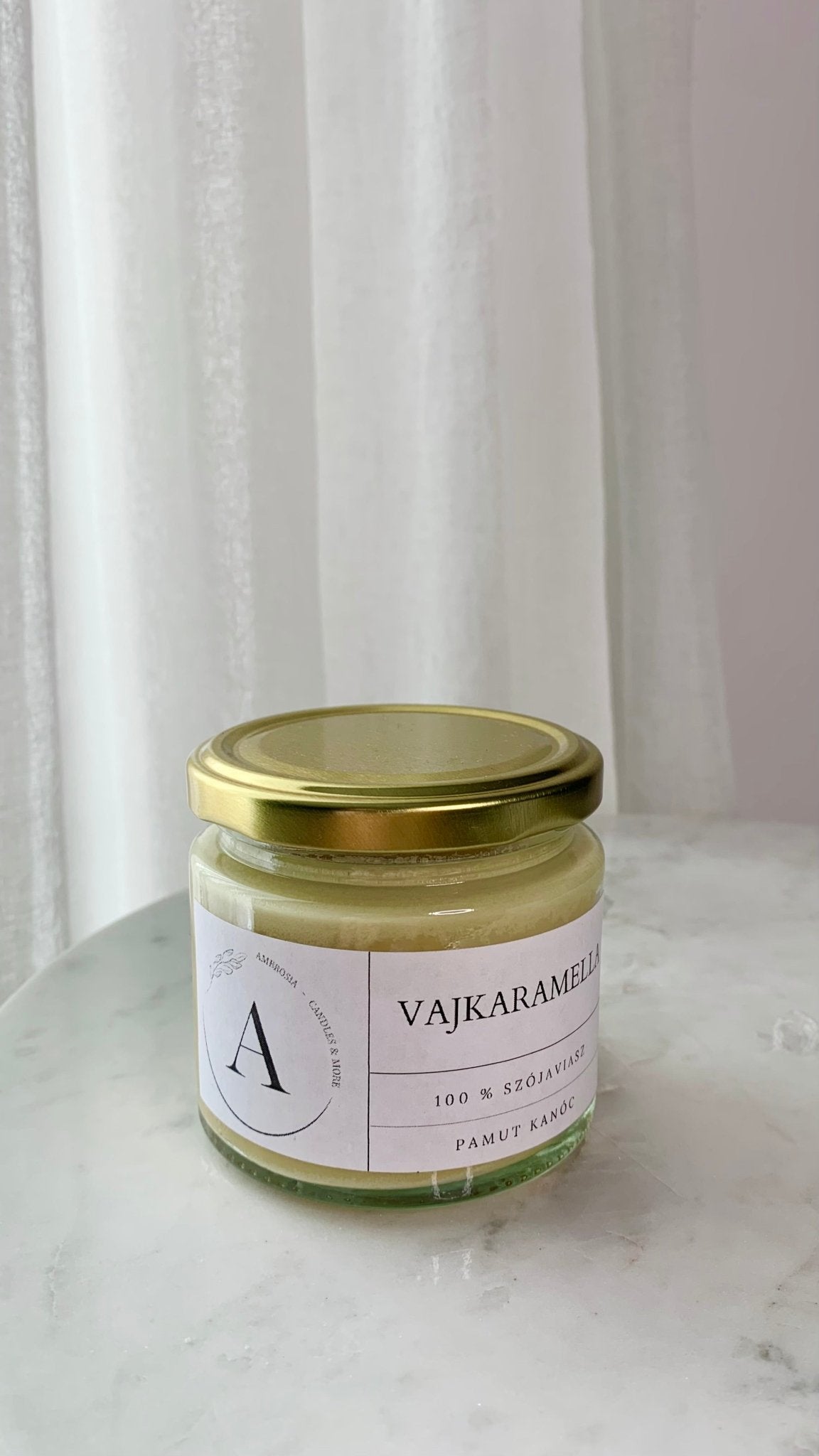 Vajkaramella illatgyertya pamut kanóccal - AMBROSIA Candles & More