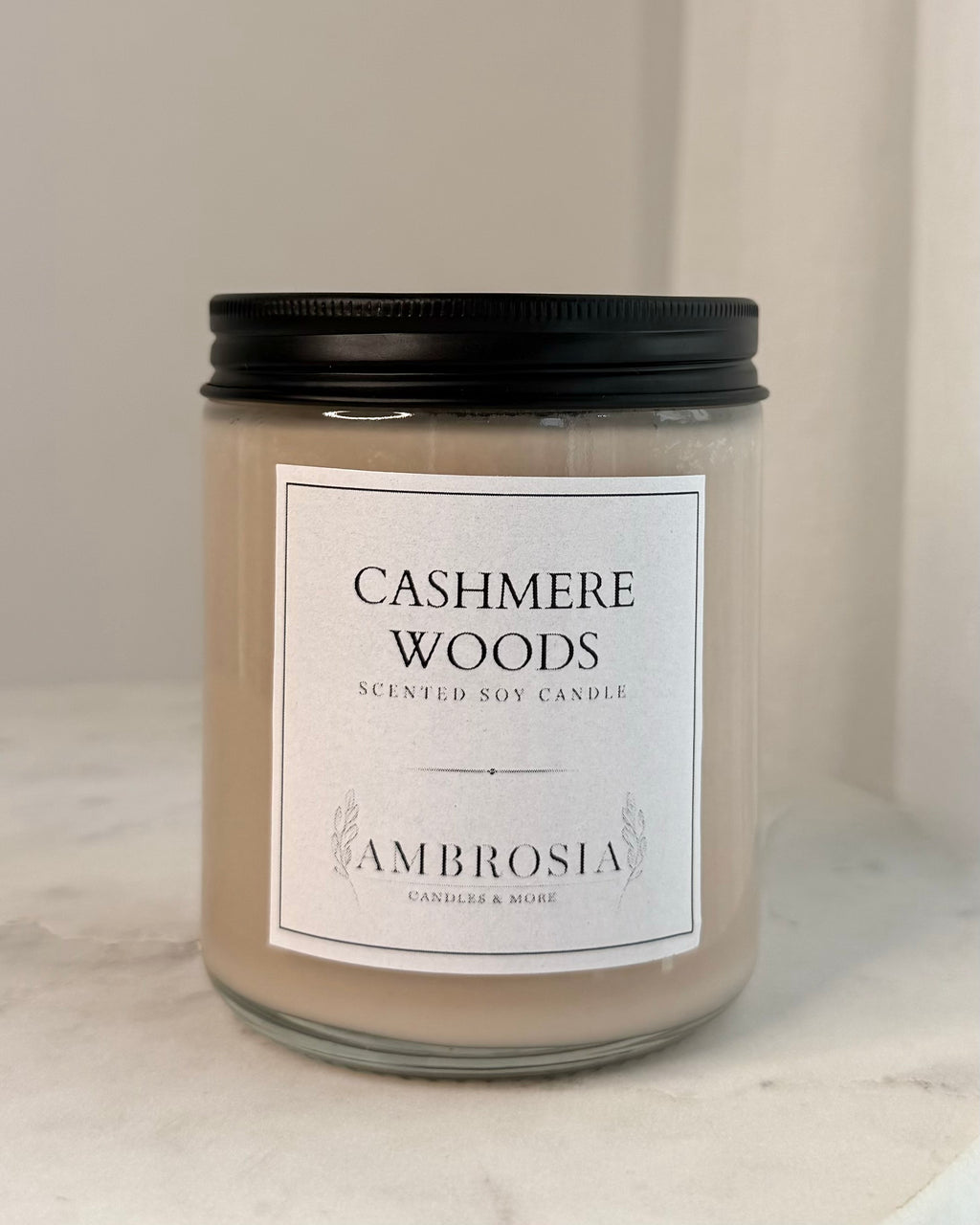 Cashmere Woods illatgyertya fa kanóccal