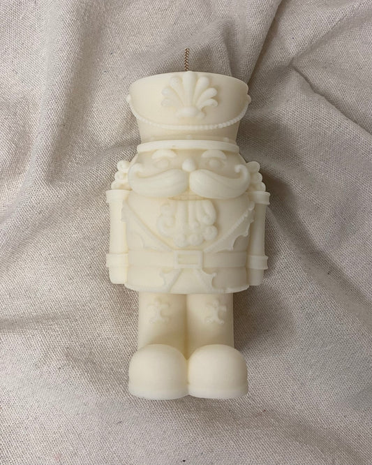 Diótörő szoborgyertya