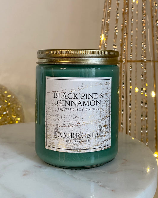 Black Pine & Cinnamon illatgyertya