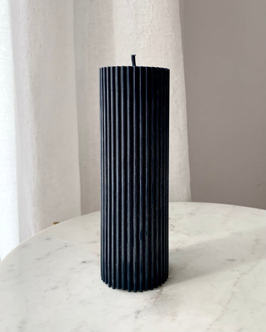 Fekete nagy oszlop gyertya - AMBROSIA Candles & More