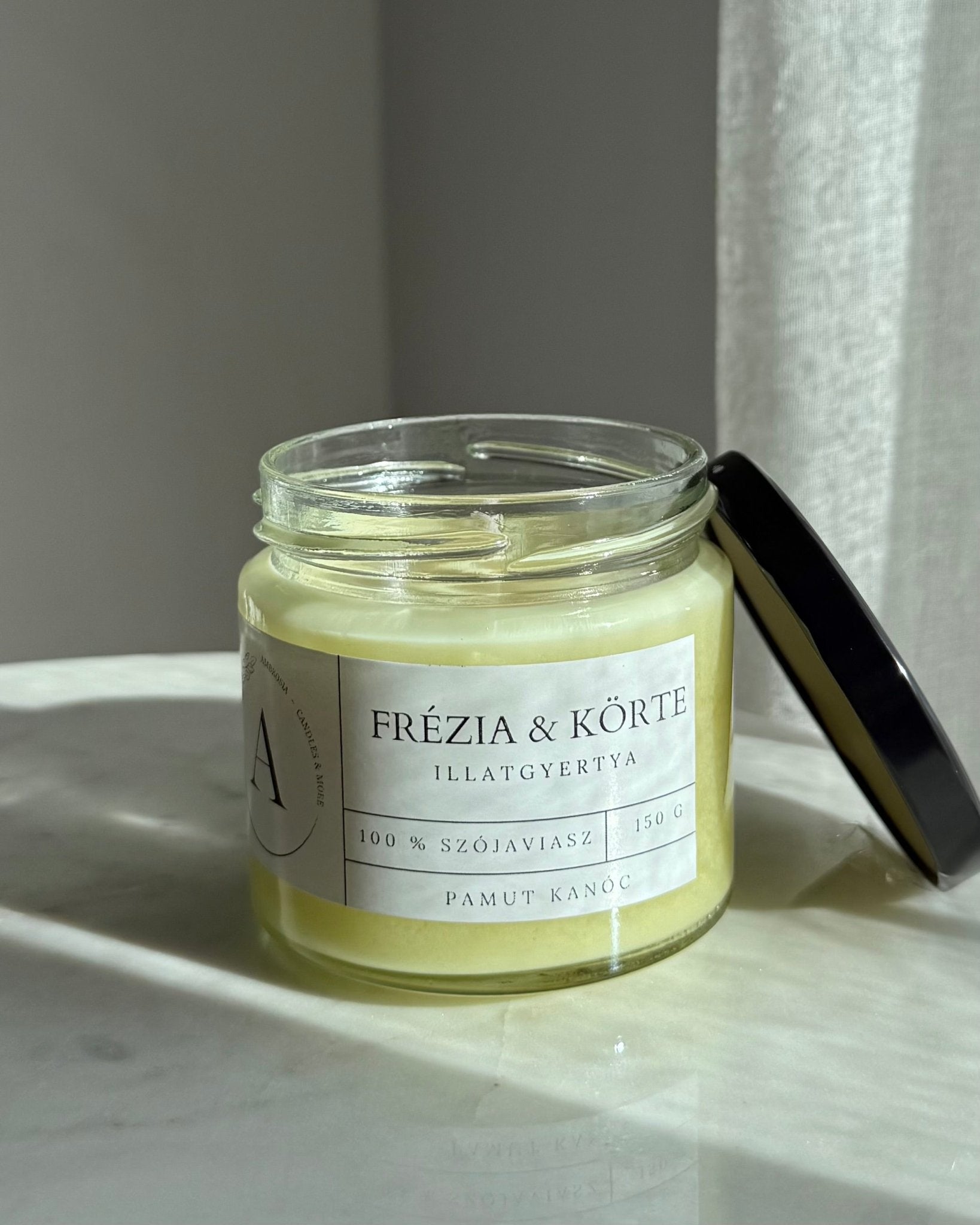 Frézia& körte illatgyertya pamut kanóccal - AMBROSIA Candles & More