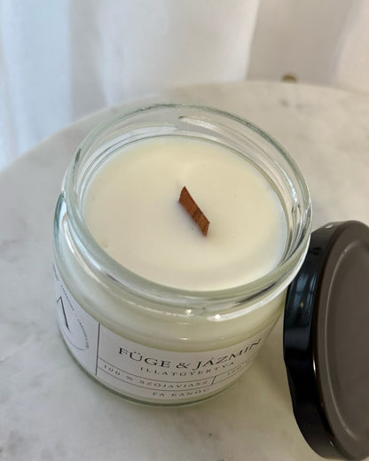Füge & jázmin illatgyertya fa kanóccal - AMBROSIA Candles & More