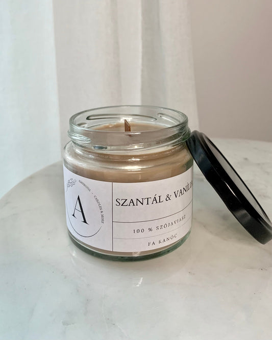 Szantál & vanília illatgyertya fa kanóccal - AMBROSIA Candles & More