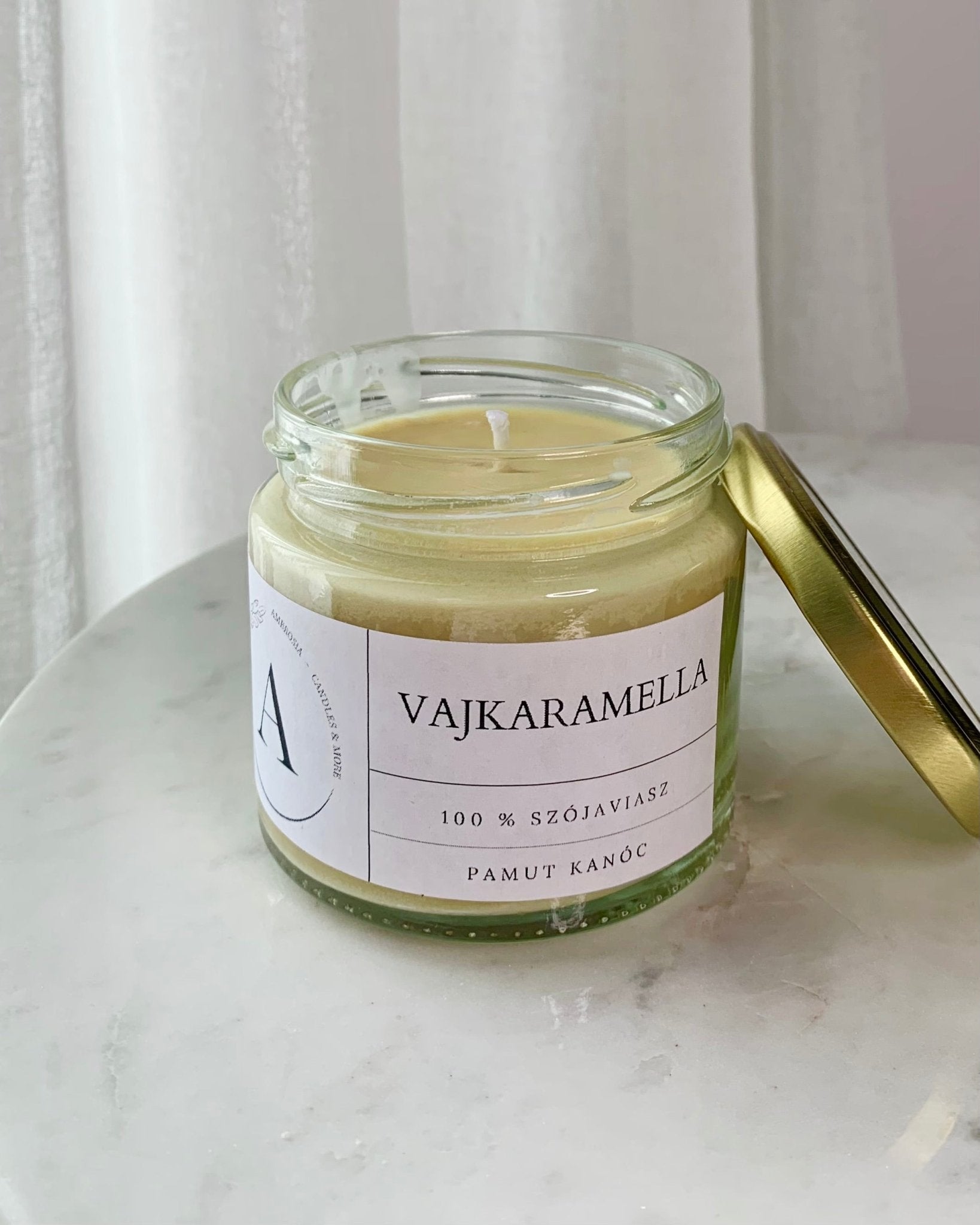 Vajkaramella illatgyertya pamut kanóccal - AMBROSIA Candles & More